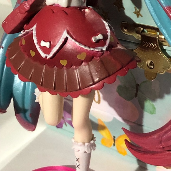 Valentine’s Day Miku Figurine - Picture 6 of 10